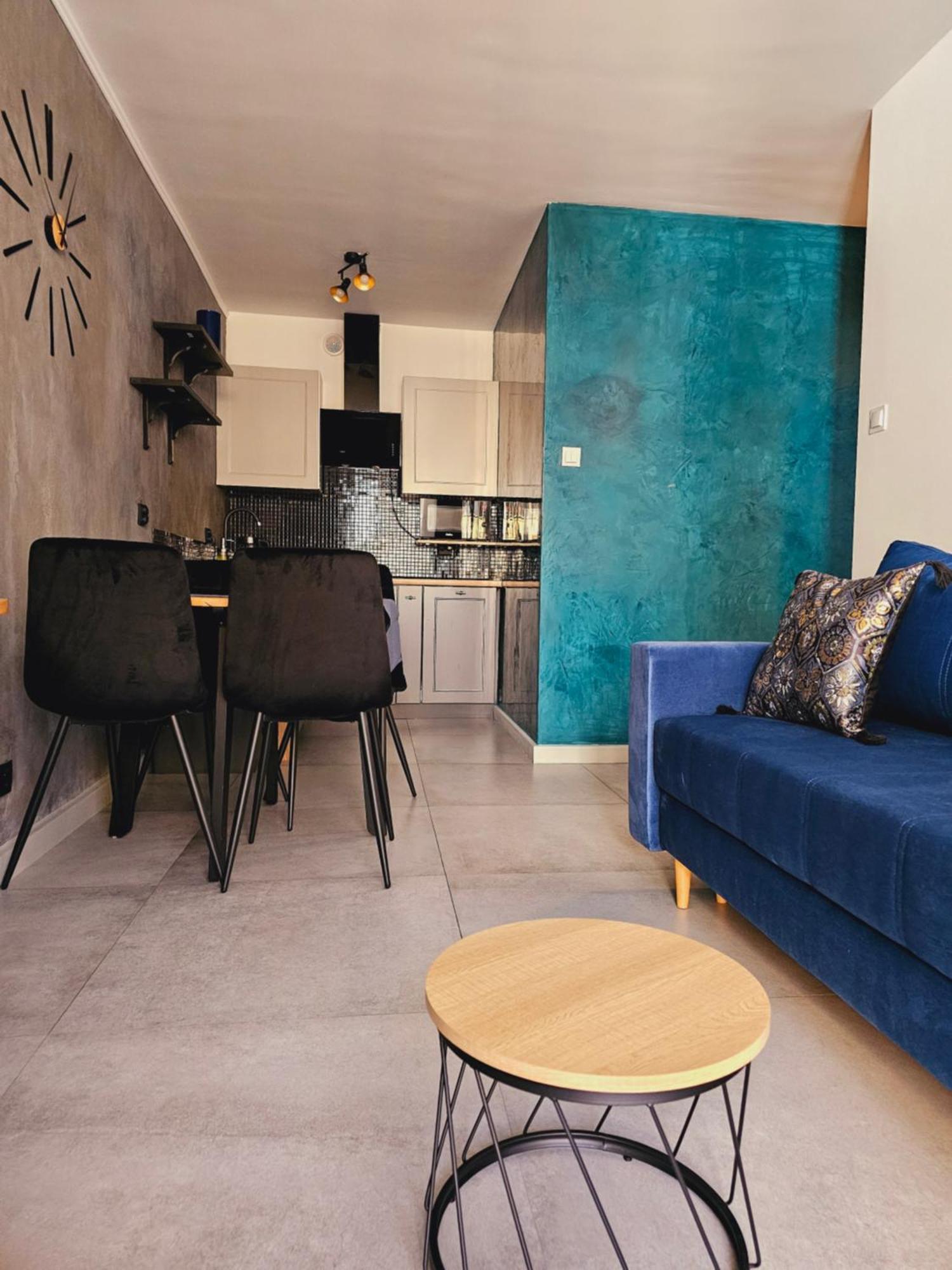 Krysztal A10, Garaz Apartment *